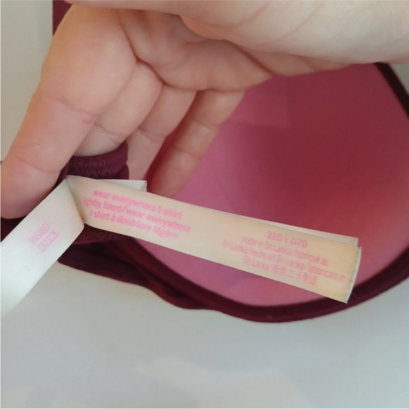 Victoria's Secret T Shirt Bra Size 32D Marroon Lightly Lined Underwire - Picture 4 of 8